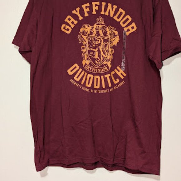 Harry Potter Short Sleeve Shirt Men's XL Maroon Gryffindor Quidditch NEW W/ Tag - Picture 3 of 5